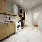 Comfy & Cozy 4Br Shared Apt Next To Kaufpark Alterlaa
