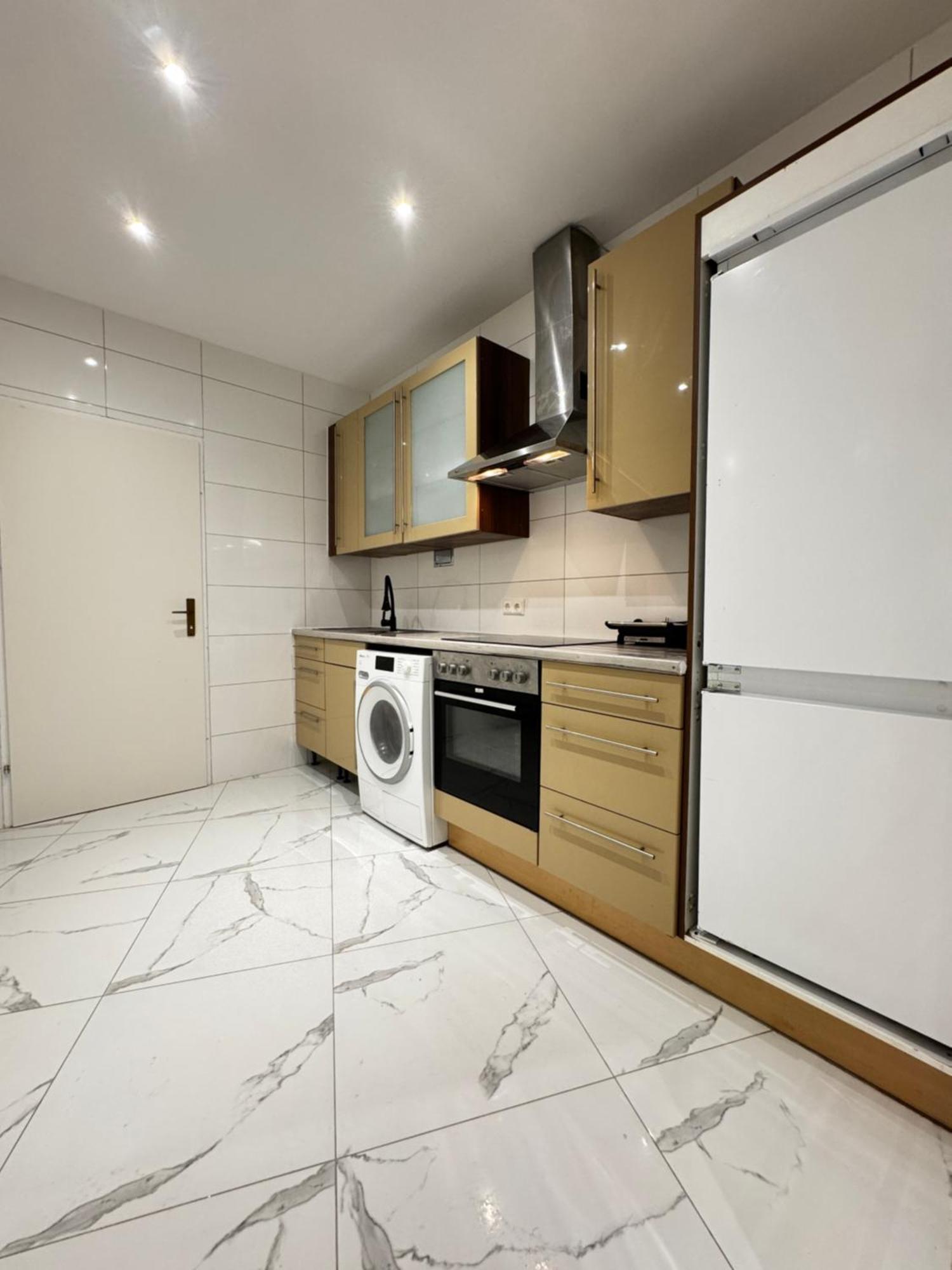 Appartement Comfy & Cozy 4br Shared Next To Kaufpark Alterlaa Vienne