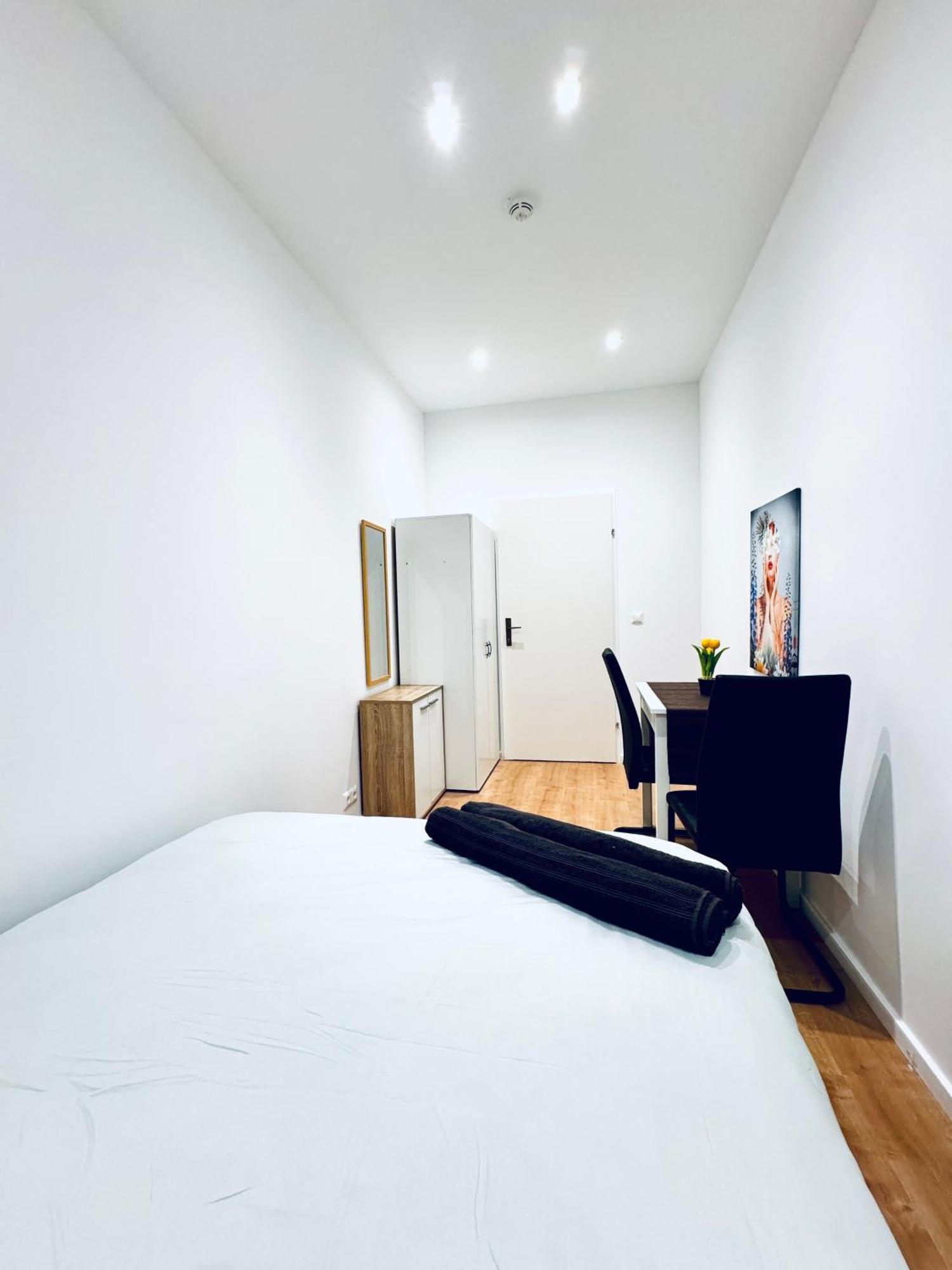 Comfy & Cozy 4br Shared Next To Kaufpark Alterlaa Vienne