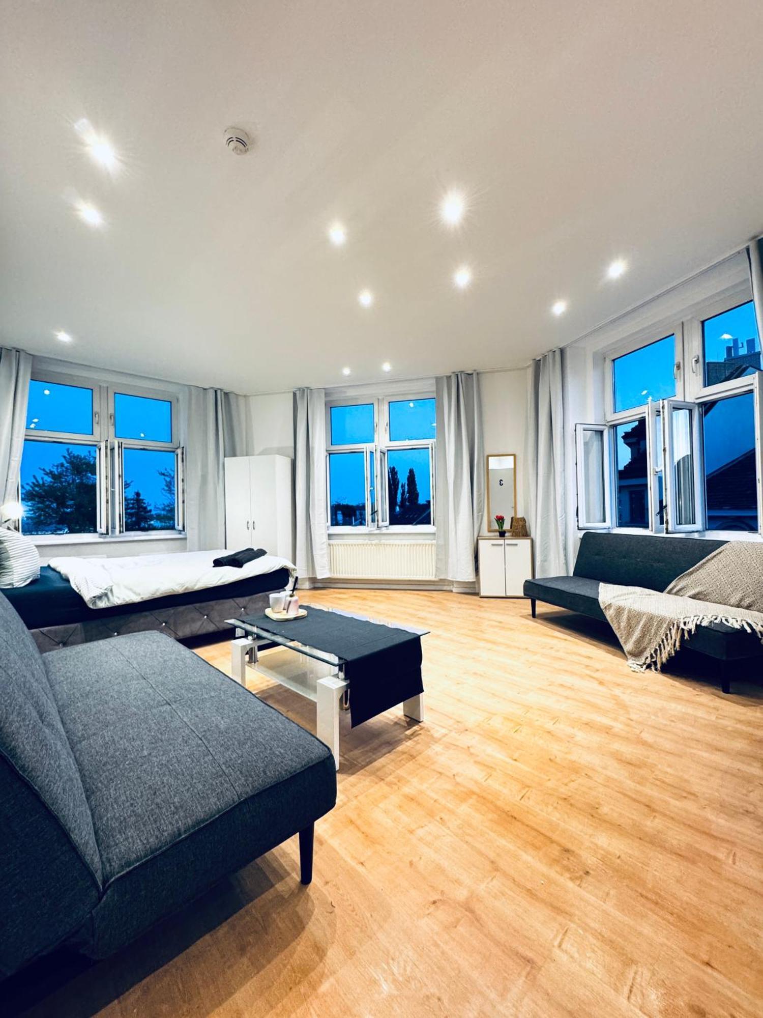 Appartement Comfy & Cozy 4br Shared Next To Kaufpark Alterlaa