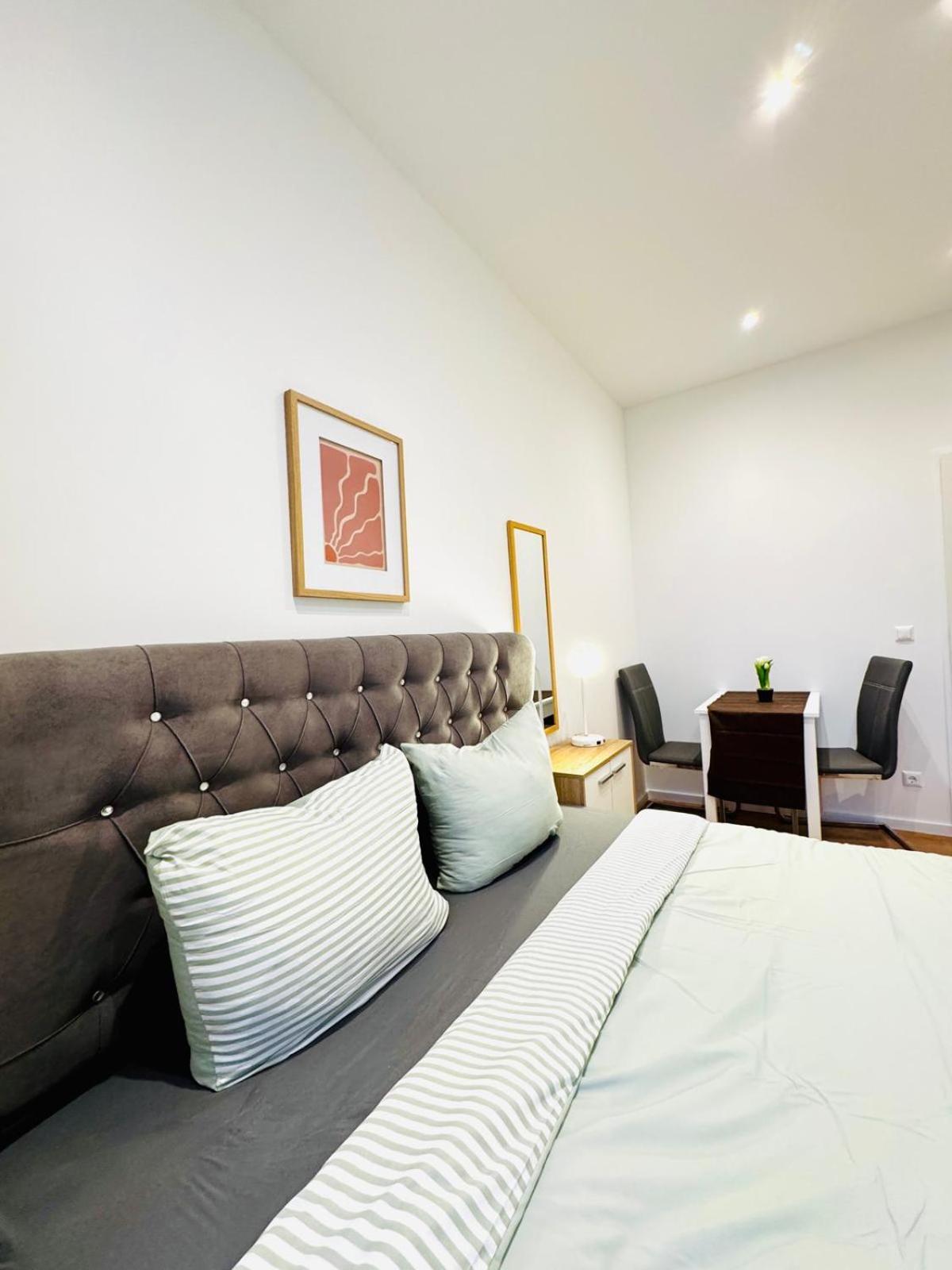 Comfy & Cozy 4br Shared Next To Kaufpark Alterlaa * Vienne